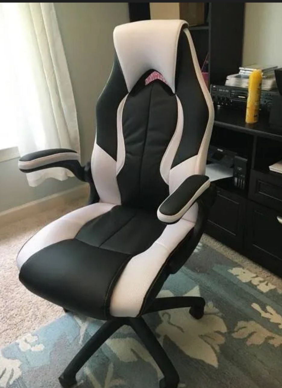 Gaming chair