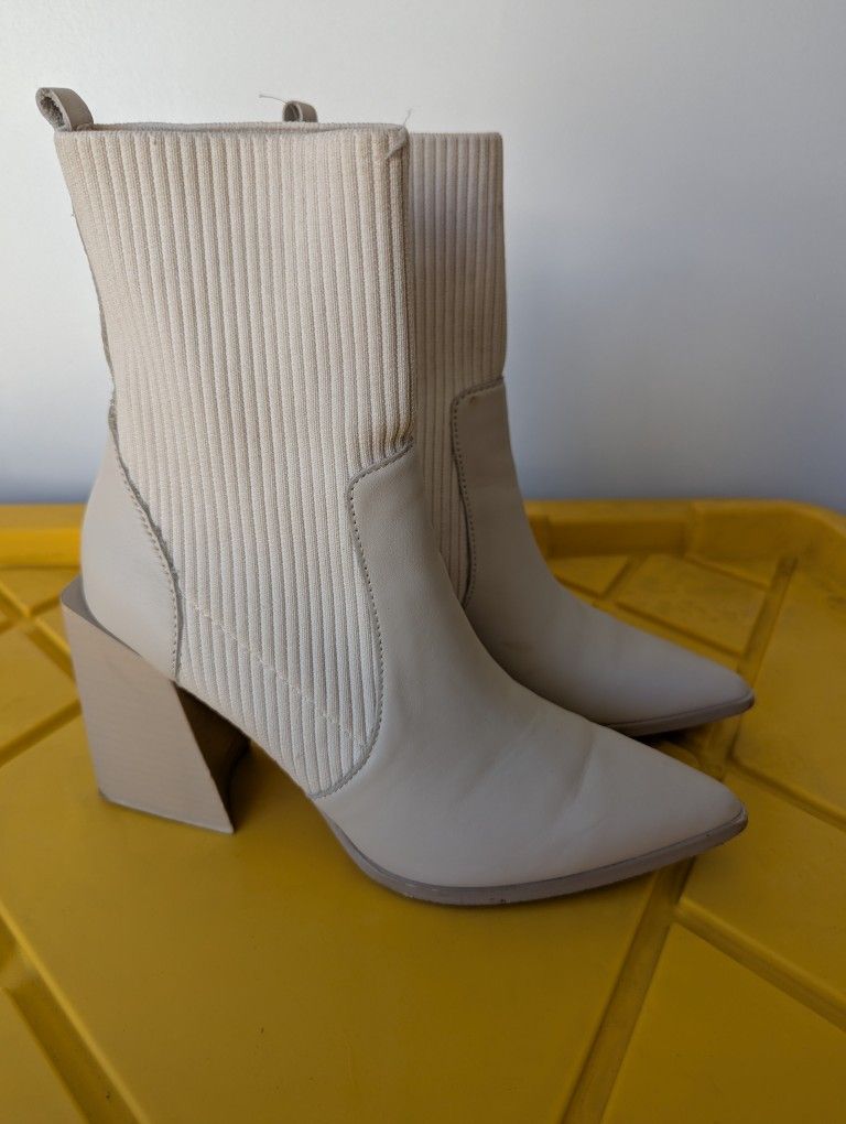 Steve Madden Women's Tackle Ankle Boot Sz 7.5 Sock Bootie Cream Bone Block Heel