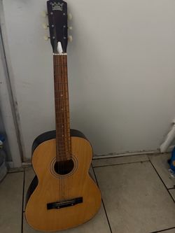 Crown professional 3/4 acoustic guitar