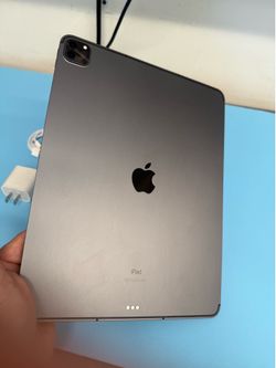 iPad Pro 12.9 inch 5Th generation WiFi + cellular 128gb