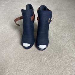 Blue color open toe boots for sale. 91/2  