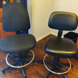 2 Office Chairs 