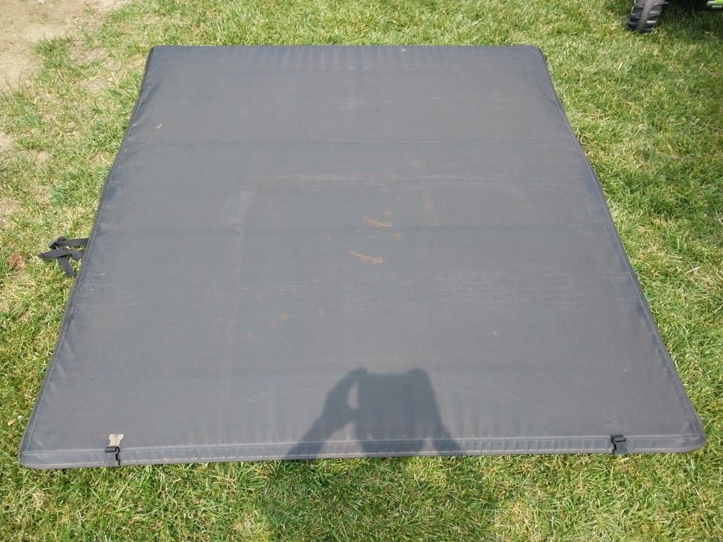 MOSTPLUS 6 ft Soft Tonneau Cover 4-Fold