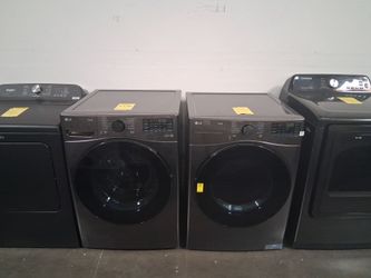 LG Washer Dryer Set in Black