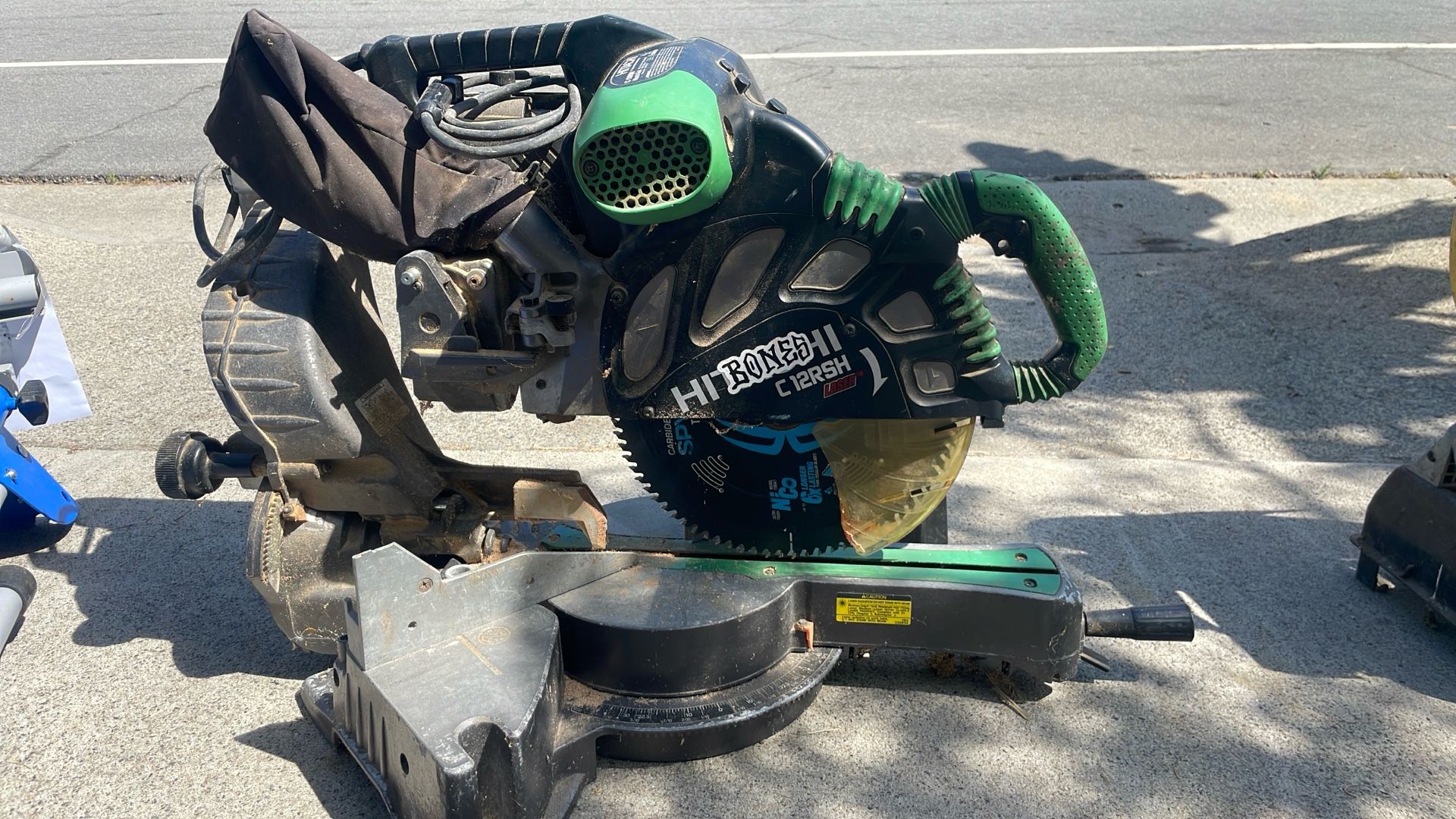 Hitachi 12 inch compound miter saw
