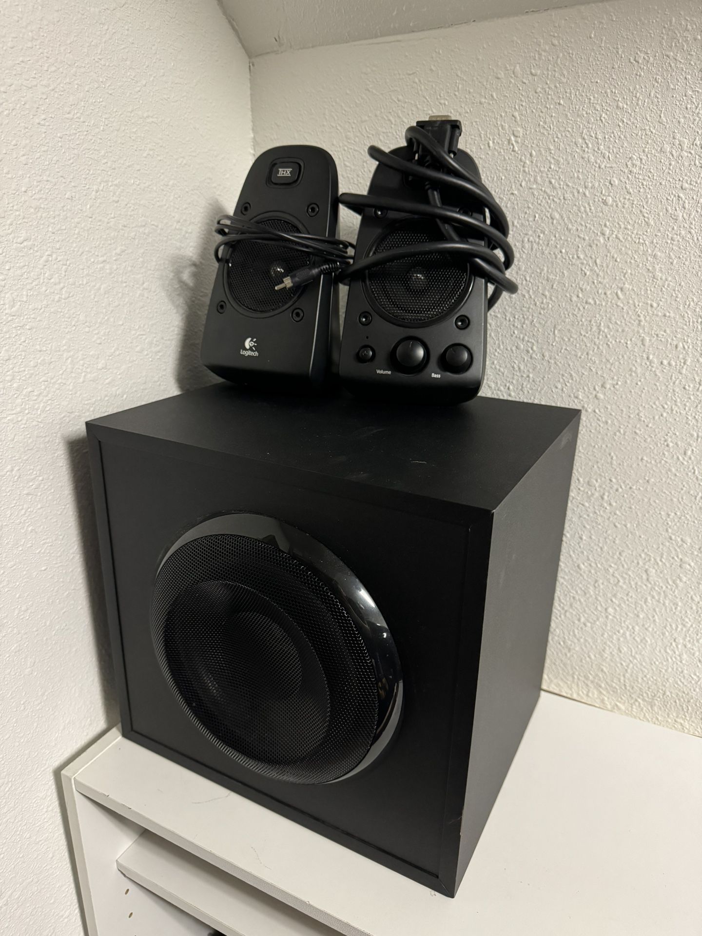 Stereo Speakers  With Subwoofer - Great condition!