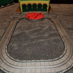 Take-n-Play Tidmouth Shed, Thomas and Friends