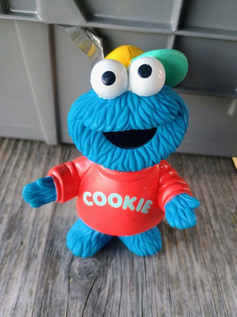 Vintage Sesame Street Figure Cookie Monster Toy 5.5 Inches 1993