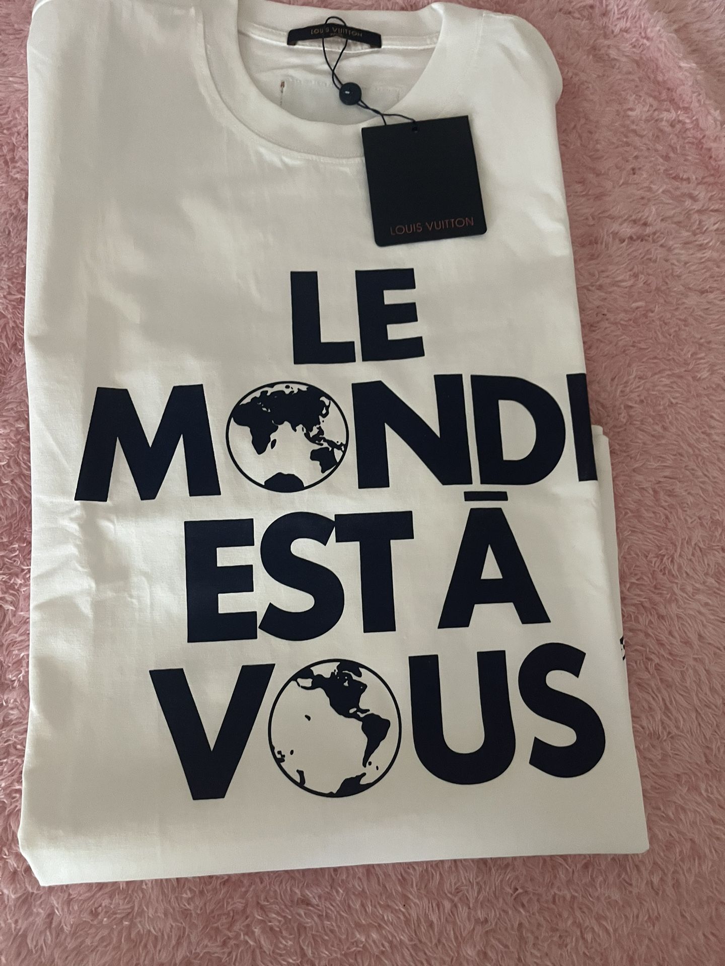 Lv T-shirt Large Brand New Men