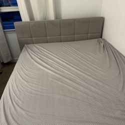 Queen Size Bed 