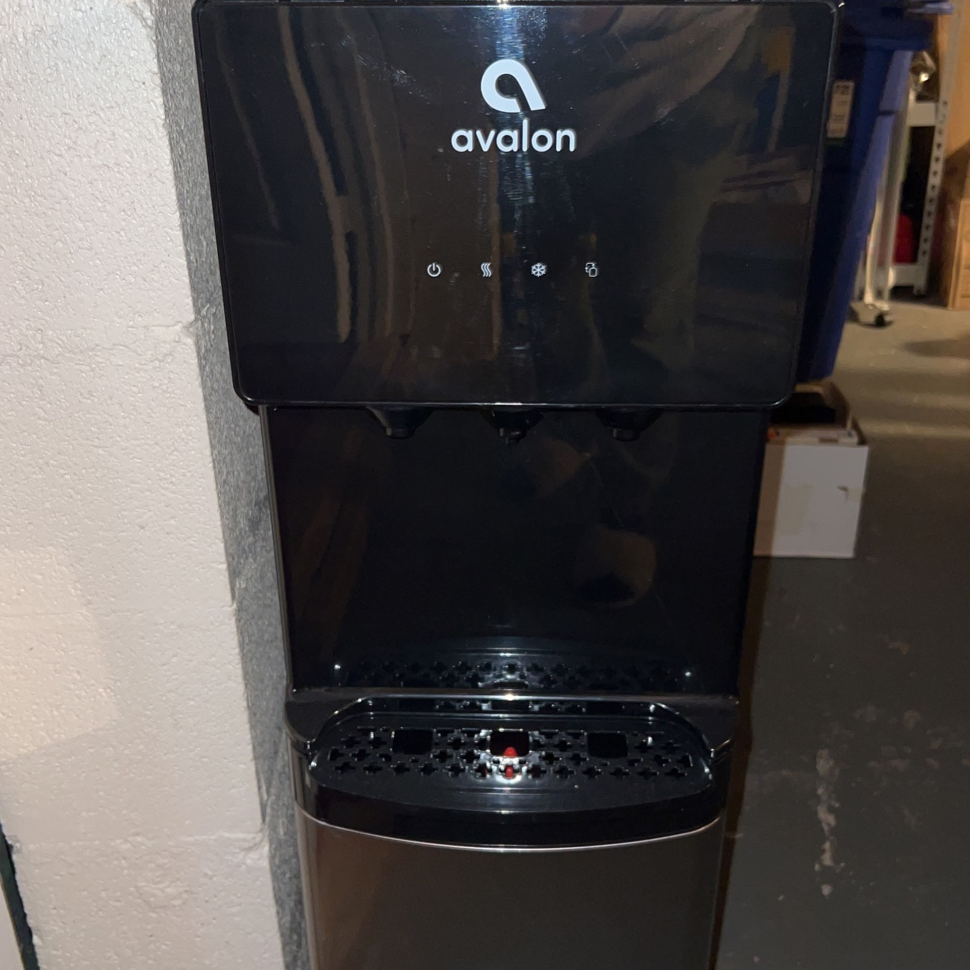 Water Dispenser By Avalon