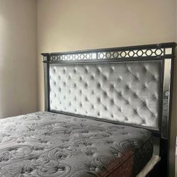 King Bed For Sale In New Condition 