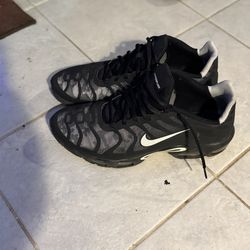 Nike Air Max Plus Fuse sneaker in black