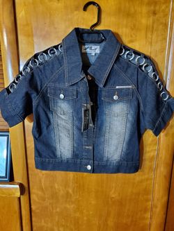 Jean Jacket size Lg .. NEW