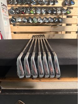 Lefty golf irons