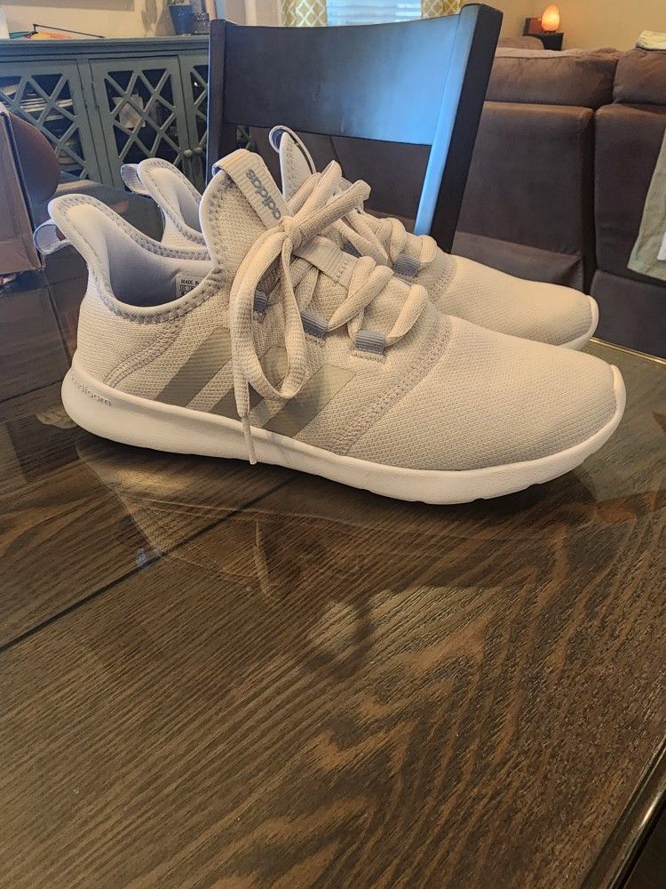 Adidas Cloudfoam Women's Sz8