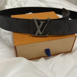 Louis Vuitton Belt 34-38 Brand New 175$