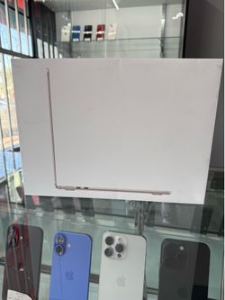 MacBook AIR 13 inch (M4) 16GB & 256GB  🔥🔥🔥