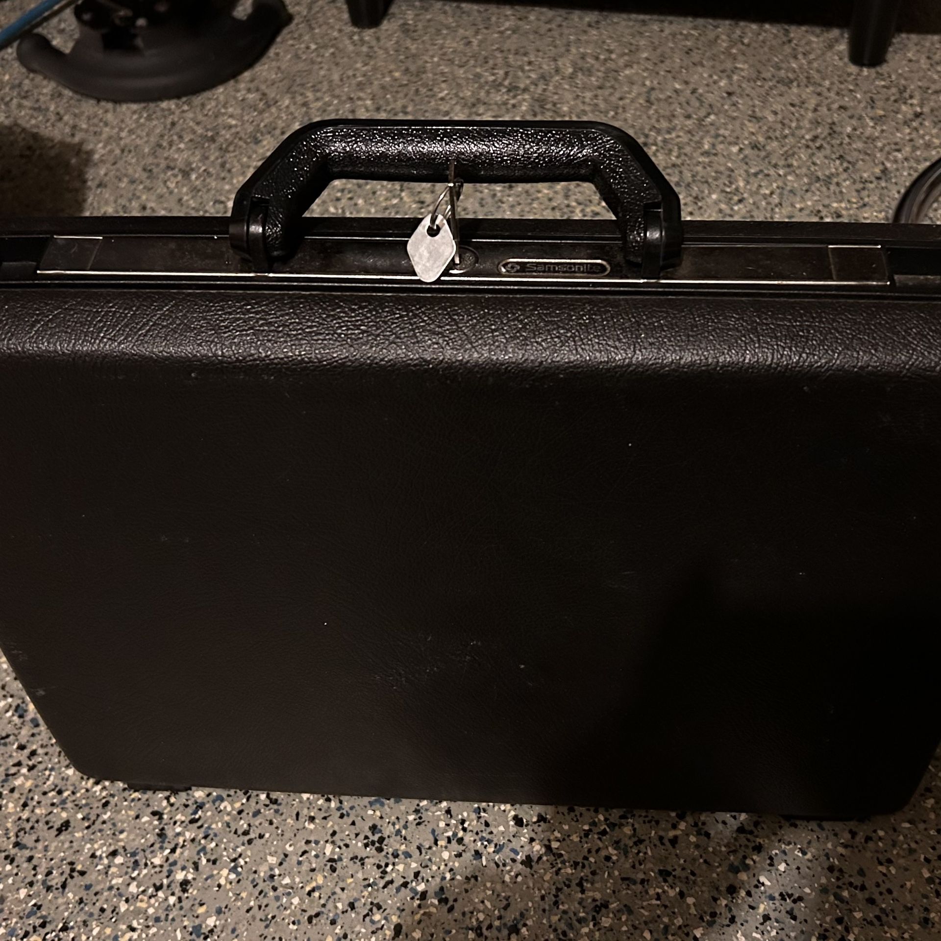 $40 OBO Vintage Samsonite Black Hard Shell MultiPocket Briefcase