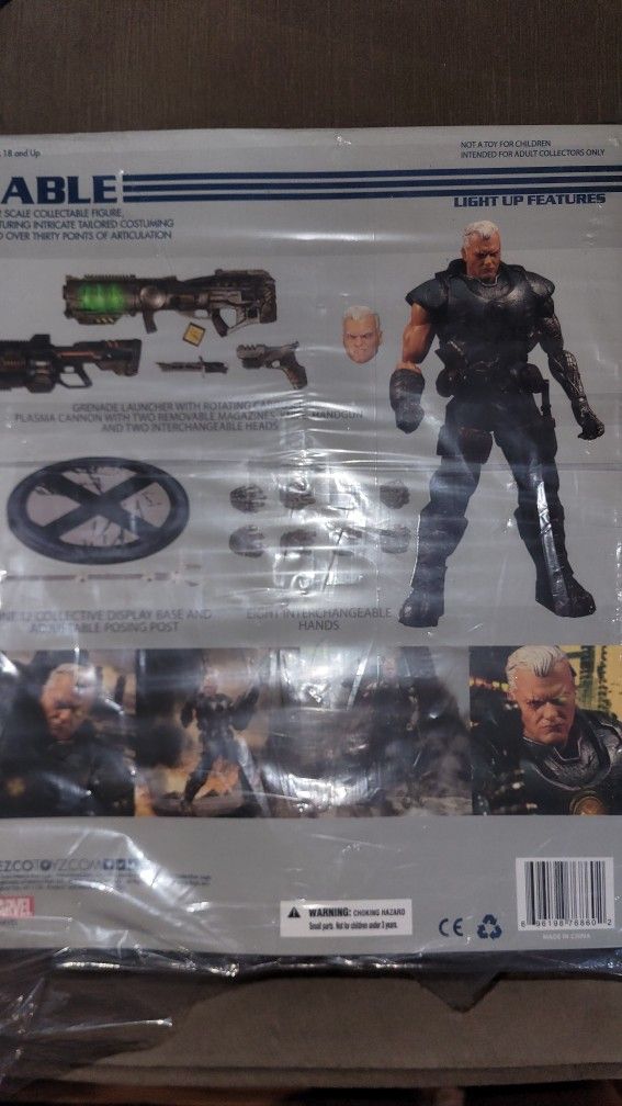 Mezco One 12 Collective Xmen Cable