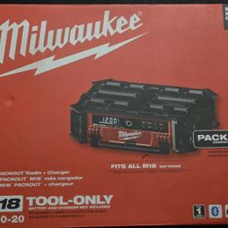 Milwaukee M18 PACKOUT Radio 