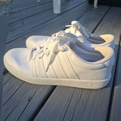 K-Swiss Classic VN size 11