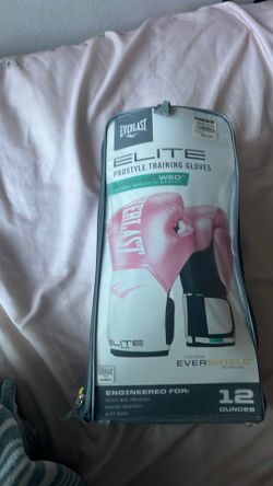 Boxing gloves