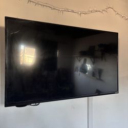 Vizio 34in TV