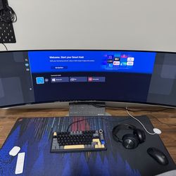 49 Samsung 49 Odyssey DQHD (5120x1440) 240Hz OLED G9 Curved Gaming by Monitor - Open