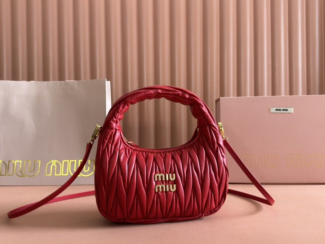 Wander Matelasse Hobo Handbag/Crossbody