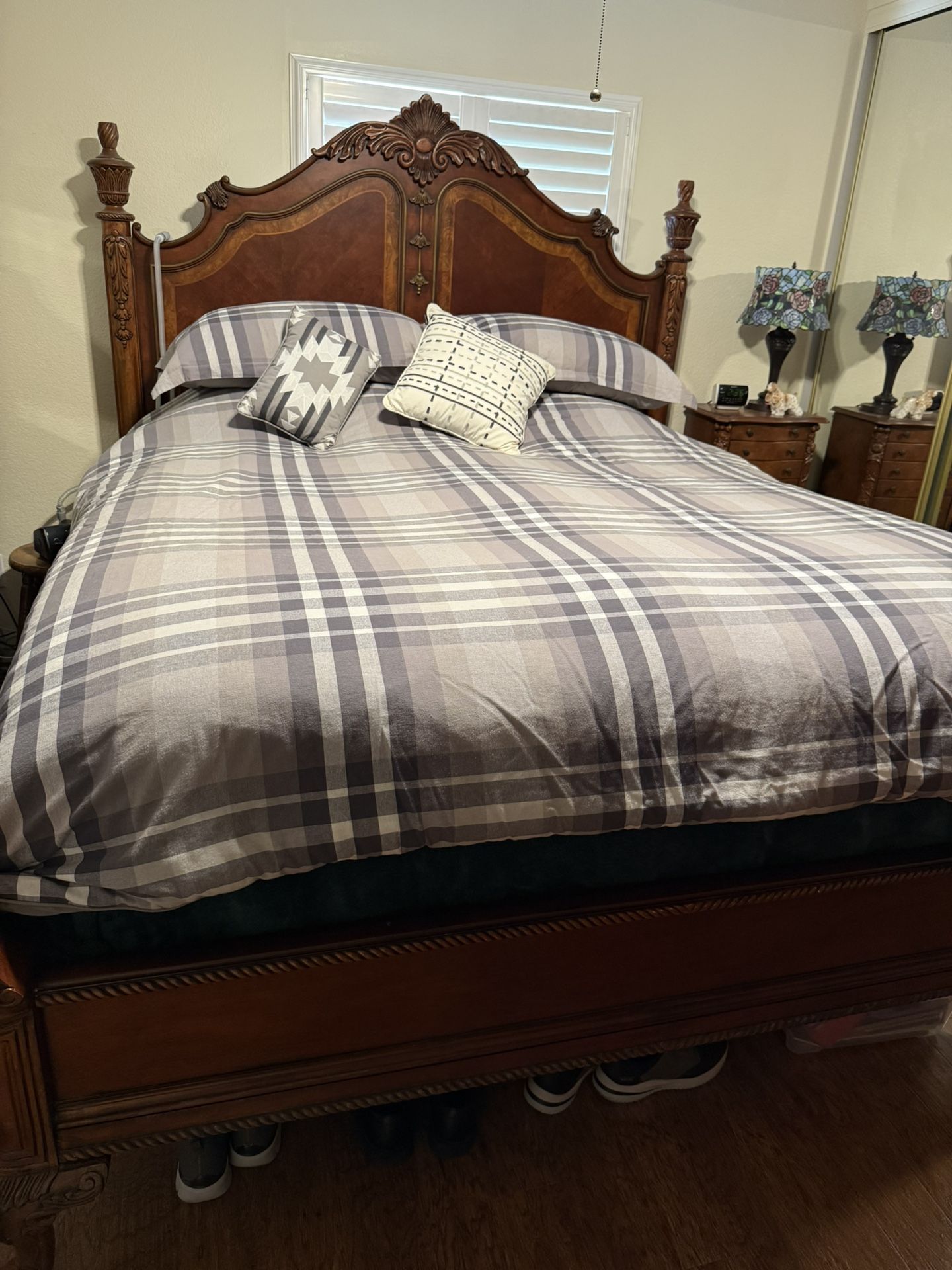 Bedroom set
