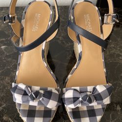 Michael Kors Wedge Size  6.5