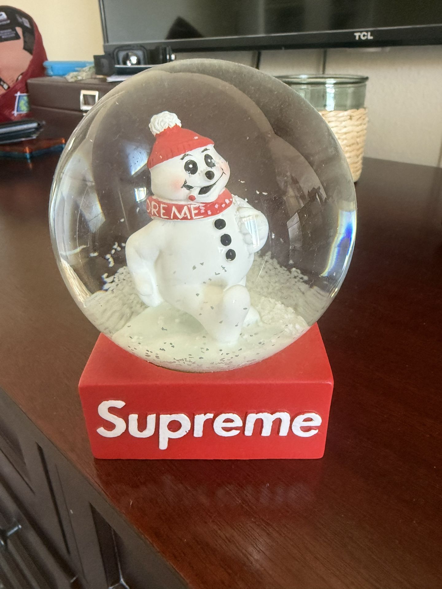 Supreme Christmas Snow Global