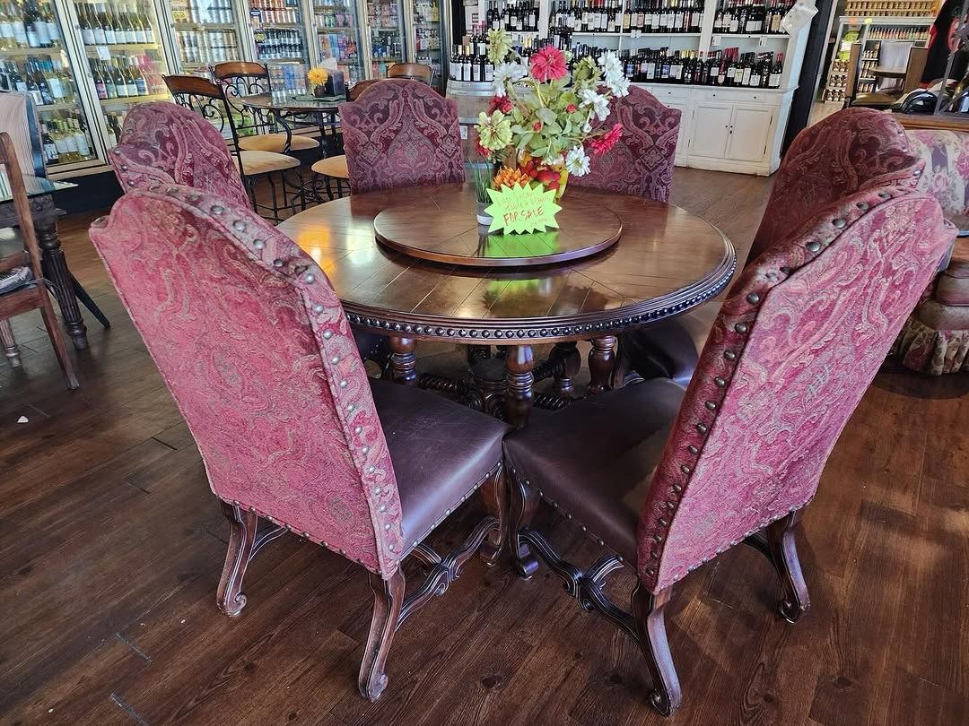 Luxury Dining Tables For Sale