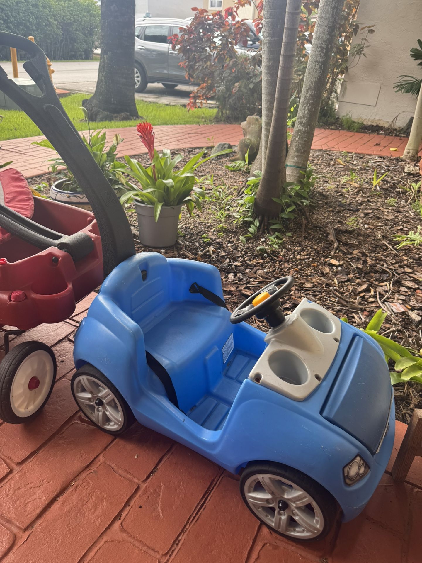 Step2 Whisper Ride II Kids Blue Push Car and Ride on Toy for Toddlers