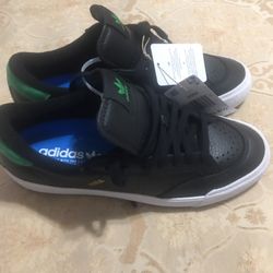 Tenis Nuevos Size 7.5 De Hombre Y8.5 De Mujer Marca Adidas New Never Used No Box No Caja 