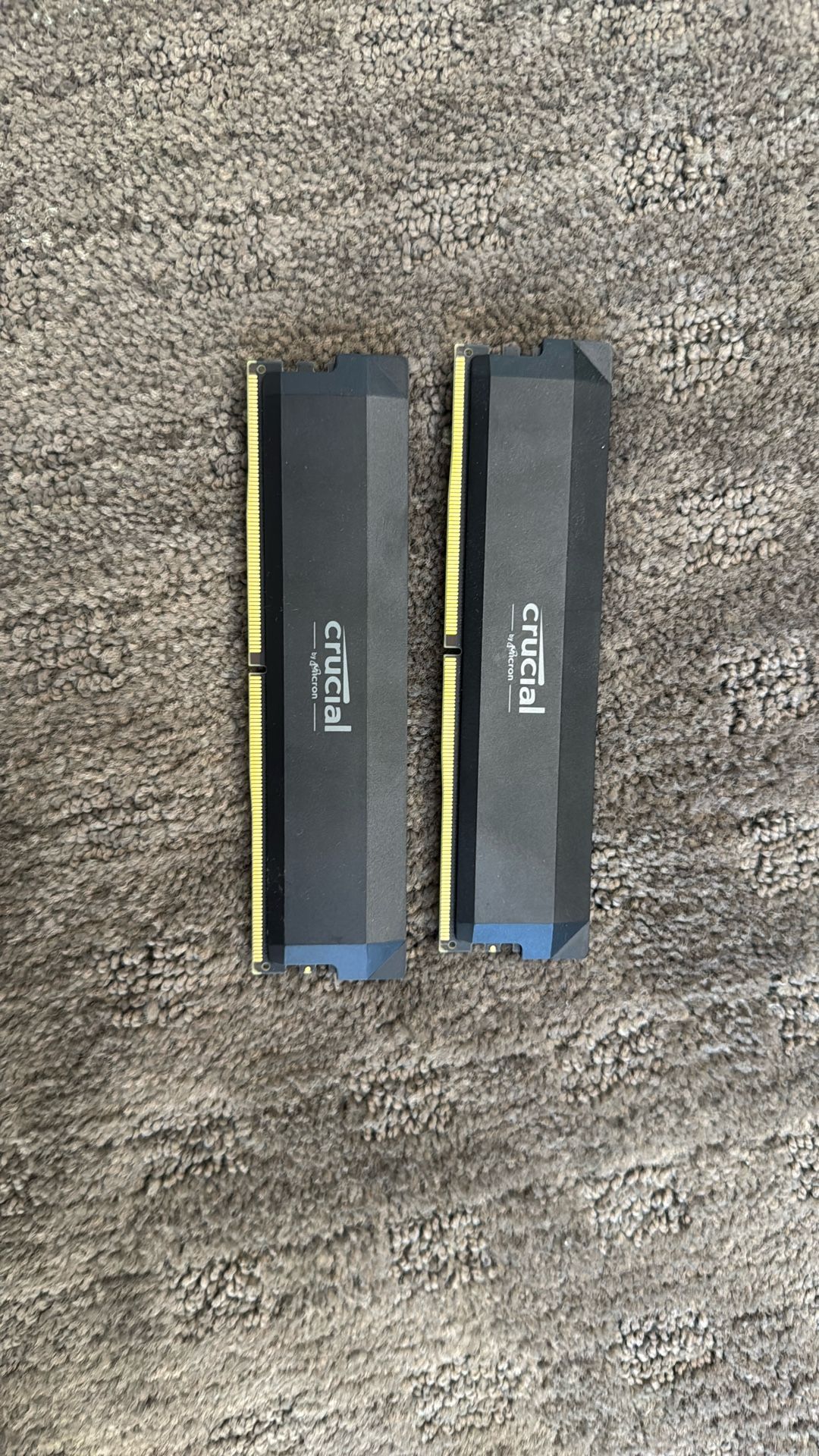 DESKTOP RAM Crucial Pro DDR5 RAM 32GB Kit (2x16GB) 6400MHz CL38, Overclocking Desktop Gaming Memory, Intel XMP 3.0 & AMD Expo Compatible – Black CP2K1