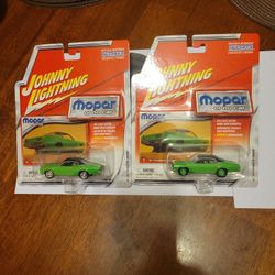 Johnny Lightning Mopar Or No Car Set 1971 Plymouth Duster Of 2 With Green Rim Variant 