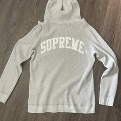 Supreme Hoodie 