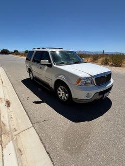 Lincoln Navigator Full-Size SUV
