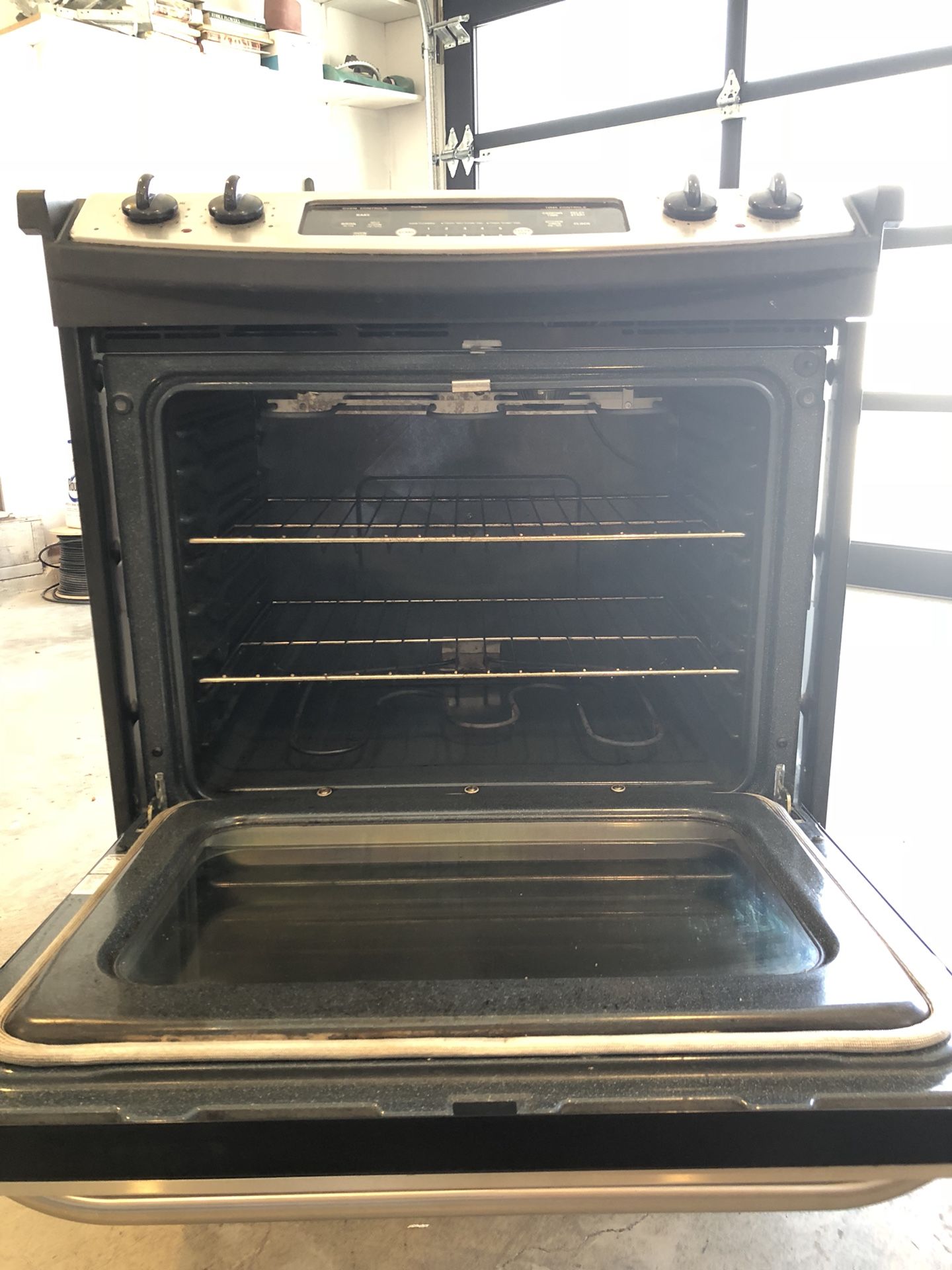 GE Stainless Steel Toaster #106808 Series C2250B1 Pre-Owned Tested Working  for Sale in Landers, CA - OfferUp