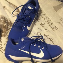 Nike Spike Shoes Size 8