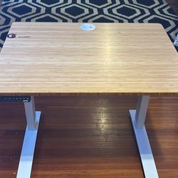Jarvis desk