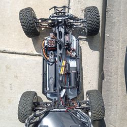 Losi 1/10 Tenacity DB Pro 4WD Desert Buggy Brushless RTR with Smart