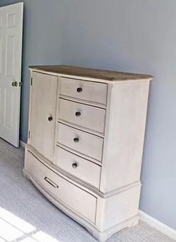 Updated: Jaelyn Armoire, One Allium Way®