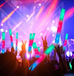 100 pc.Foam Glow Sticks Bulk with 3 Modes Colorful Flashing, Glow Sticks Pack, Foam Light Up Sticks, Glow in Dark Party Supplies for Wedding, Raves, P