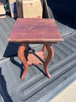 1(contact info removed) Wolverine Manufacturing Side Table