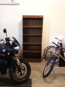 Bookshelf. Size:2.5 x 6 ft