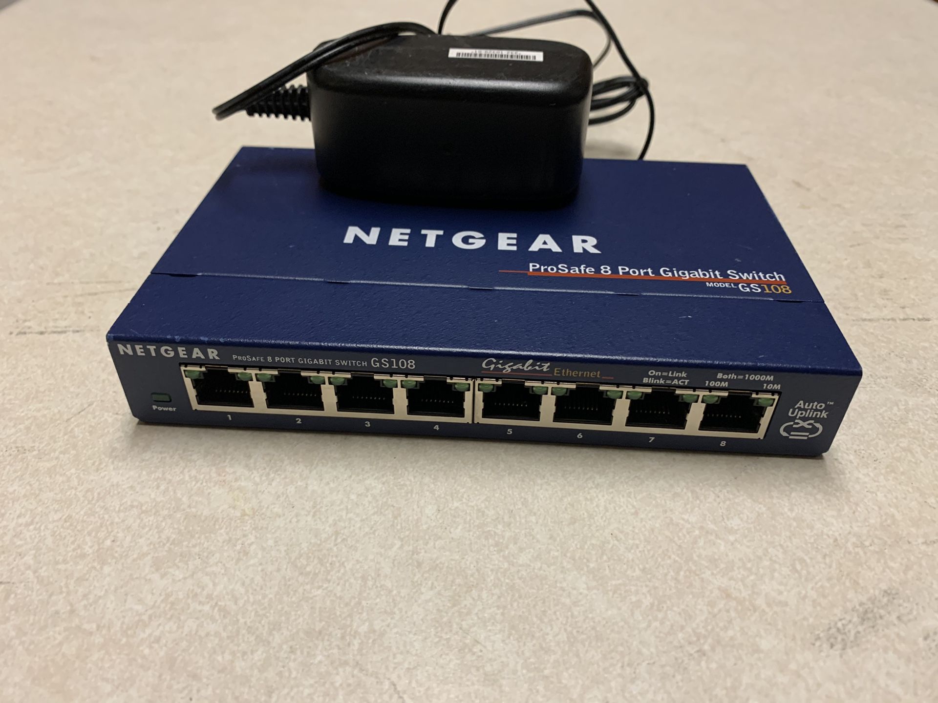 Netgear ProSafe 8 port Gigabit Switch GS108