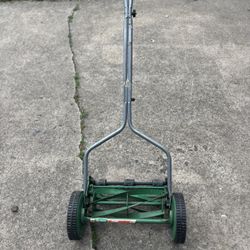 Scott’s 14 In Manual Lawn Mower 